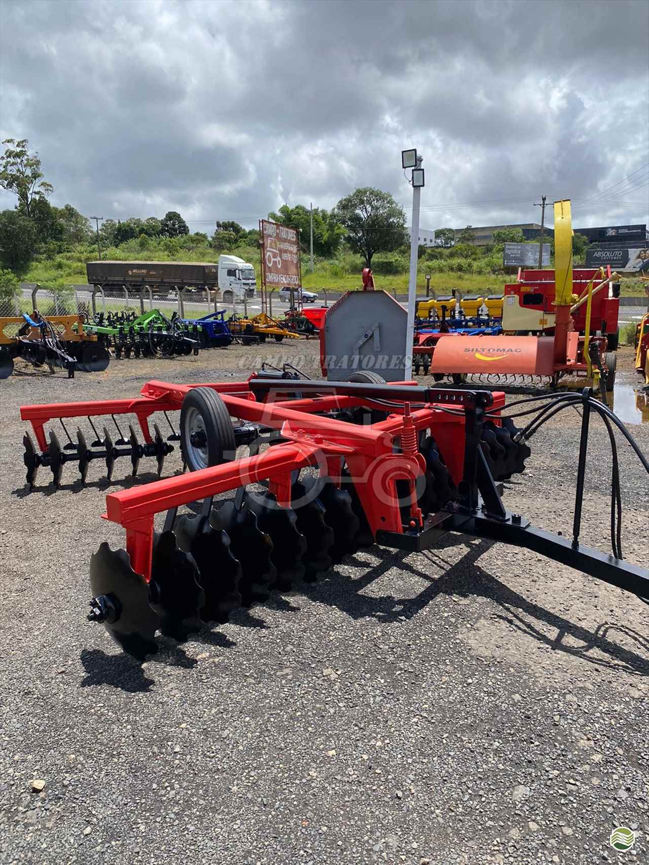 IMPLEMENTOS AGRICOLAS GRADE NIVELADORA NIVELADORA 36 DISCOS Campo Tratores SAO CARLOS SÃO PAULO SP